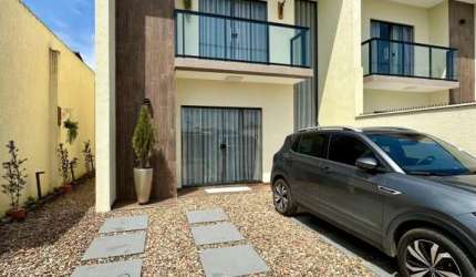 Casa para Venda em Balneário Piçarras, Itacolomi, 3 dormitórios, 1 suíte, 3 banheiros, 2 vagas