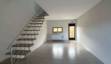 Casa para Venda em Balneário Piçarras, Itacolomi, 2 dormitórios, 2 banheiros, 1 vaga