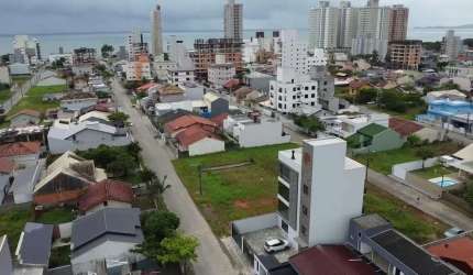 Apartamento para Venda em Balneário Piçarras, Itacolomi, 3 dormitórios, 1 suíte, 2 banheiros, 1 vaga