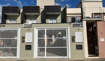 Casa para Venda em Balneário Piçarras, Itacolomi, 2 dormitórios, 2 suítes, 3 banheiros, 2 vagas
