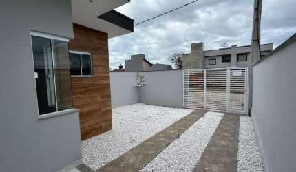 Casa para Venda em Balneário Piçarras, Itacolomi, 2 dormitórios, 1 suíte, 2 banheiros, 2 vagas