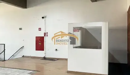 Salão comercial em Presidente Altino 550m², 4 salas, 4 banheiros, Sobreloja, Osasco, Centro