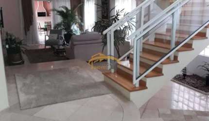 Sobrado para venda, City Bussocaba, Osasco, com 4 suítes, piscina e 4 vagas de garagens.