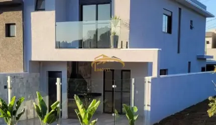 Sobrado para venda em condomínio fechado, Santana de Parnaíba, com 3 dormitórios, sendo 1 suíte, piscina, churrasqueira.
