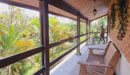 Casa em condomínio fechado, Barueri, com 2 dormitórios, 4 vagas de garagem, piscina, condomínio com  lazer.