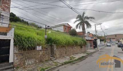 Excelente terreno próximo ao centro de Carapicuiba com 1.000m² em Aclive .