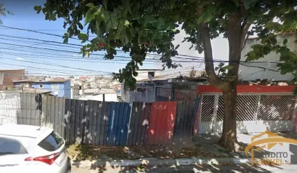 Terreno em em declive, com projeto aprovado para 5 sobrados de 65m².