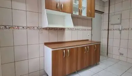 Apartamento Centro de Osasco, com 3 dormitórios, 2 banheiros e 1 vaga de garagem.