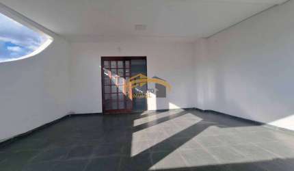 Sobrado para venda, Jardim D'Abril, Osasco, com 3 dormitórios, sendo 1 suíte, quintal e 2 vagas de garagens.