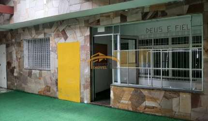 Casa térrea, Jaguaribe, Osasco, ideal para escolas ou clínicas.