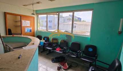 Sala comercial para locação, ou Venda, Centro de Osasco, com 2 banheiros e 1 vaga de garagem, próximo a estação de trem e faculdade de medicina