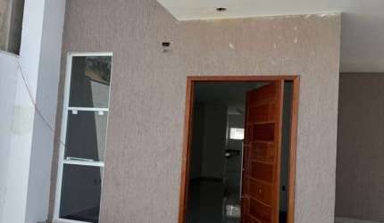 EXCELENTE CASA NA VILA DO PERO