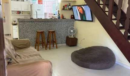 Casa em Condomínio no Peró – 3 Quartos, Varanda e a 2 minutos da Praia!