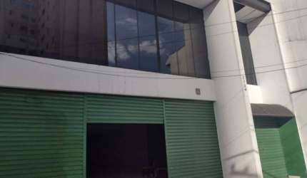 Galpão com 600m² na Parada Inglesa