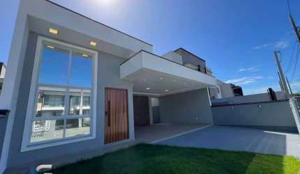 Casa alto padrão com 3 dormitórios no Lisboa III em São José