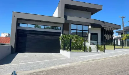 Descubra esta casa térrea única no Pedra Branca!