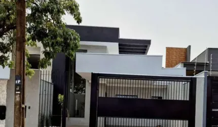 Casa para Venda em Maringá, Conjunto Champagnat, 3 dormitórios, 1 suíte, 2 banheiros, 2 vagas