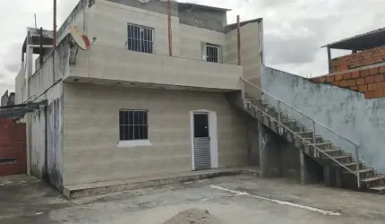 Casa/ Sobrado à venda  com 4 quarto(s)