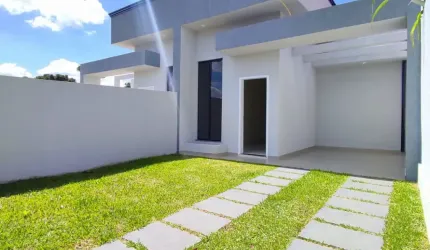 CASA 03 QUARTOS, SUÍTE E PÉ DIREITO ALTO EM ARAUCARIA. EXCELENTE ACABAMENTO