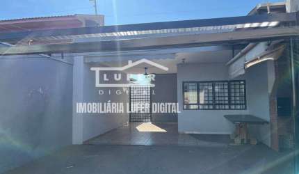 CASA ESPAÇOSA E COM LOCALIZAÇÃO EXCELENTE NO VALE DO SOL!