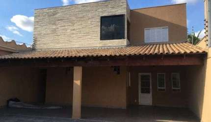 Casa à venda e locação 2 Quartos, 2 Suites, 2 Vagas, 235M², Porto, Cuiabá - MT