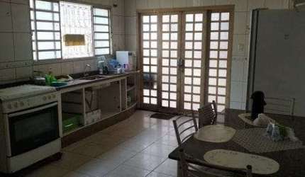 Casa à venda 7 Quartos, 3 Suites, 3 Vagas, 730M², Dom Aquino, Cuiabá - MT