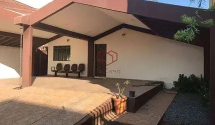 Comercial à venda 7 Quartos, 4 Vagas, 460M², Araés, Cuiabá - MT