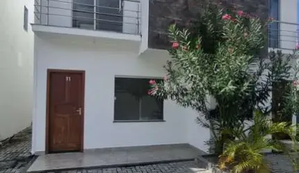 Apartamento de Luxo na Orla Norte de Porto Seguro-BA: 2 quartos, 2 suítes, 1 sala, 3 banheiros, 1 vaga, 90m² de área.
