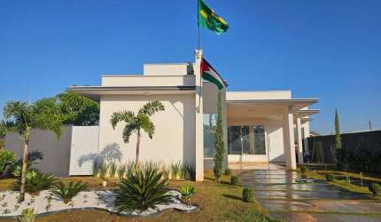 Casa em Condomínio para Venda em Águas de Santa Bárbara, Santa Barbara Resort Residence, 3 dormitórios, 2 suítes, 4 banheiros, 2 vagas