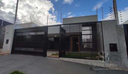 Casa para Venda em Maringá, Jardim São Clemente, 3 dormitórios, 1 suíte, 3 banheiros, 2 vagas