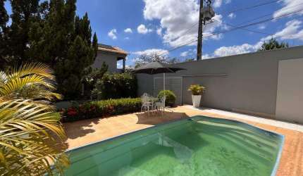 CASA COM 2 PAVIMENTO E PISCINA NA REGIAO DO BAIRRO NOSSA SENHORA DA CONCEIÇAO EM DIVINOPOLIS MG