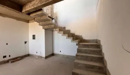 COBERTURA NOVA NA PLANTA BAIRRO SANTA CLARA EM DIVINOPOLIS MG