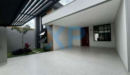 Casa de Alto Padrão com 3 Quartos e 170m² à Venda em São Roque, Divinópolis-MG!