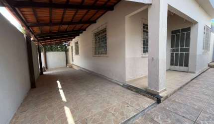 CASA RESIDENCIAL NO BAIRRO INTERLAGOS EM DIVINOPOLIS MG