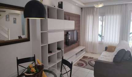 Casa com 3 quartos à venda na Rua Eroni Soares Machado, 194, Hípica, Porto Alegre por R$ 650.000