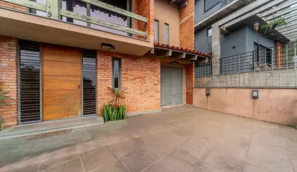 Casa com 3 quartos à venda na Rua Edgar Luiz Schneider, 490, Jardim Isabel, Porto Alegre por R$ 1.290.000