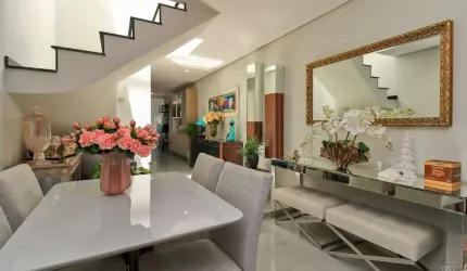 Casa com 2 quartos à venda na Rua Vacaria, 44, Hípica, Porto Alegre por R$ 450.000
