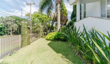 Casa com 3 quartos à venda na Avenida Leonardo Carlucci, 246, Espírito Santo, Porto Alegre por R$ 899.000