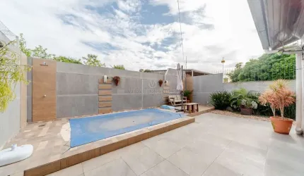Casa com 3 quartos à venda na Rua Criciúma, 345, Guarujá, Porto Alegre por R$ 565.000