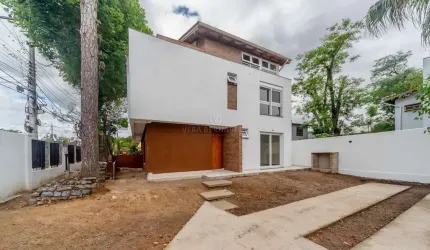 Casa com 2 quartos à venda na Rua Jacipuia, 1200, Guarujá, Porto Alegre por R$ 650.000