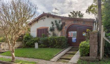 Casa com 3 quartos à venda na Rua das Laranjeiras, 258, Ipanema, Porto Alegre por R$ 490.000