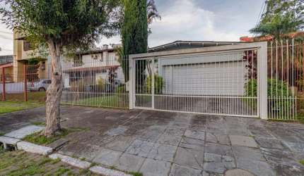 Casa com 3 quartos à venda na Rua Arnaldo Bernardi, 80, Ipanema, Porto Alegre por R$ 795.000