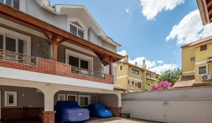 Casa em condomínio fechado com 3 quartos à venda na Rua General Rondon, 59, Vila Assunção, Porto Alegre por R$ 1.950.000