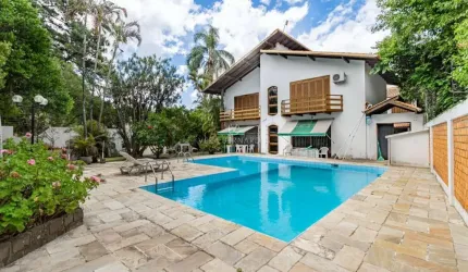 Casa com 3 quartos à venda na Avenida Guaíba, 11740, Ipanema, Porto Alegre por R$ 2.000.000
