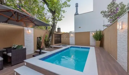Casa em condomínio fechado com 3 quartos à venda na Rua Goitacaz, 606, Vila Assunção, Porto Alegre por R$ 1.700.000
