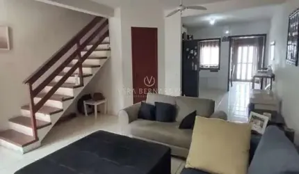 Casa com 3 quartos à venda na Rua Professora Doutora Hebe Tourinho, 106, Aberta dos Morros, Porto Alegre por R$ 380.000