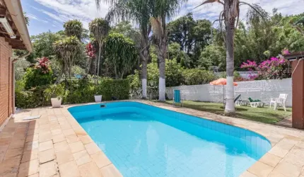 Casa com 4 quartos à venda na Praça Apiaca, 136, Espírito Santo, Porto Alegre por R$ 900.000
