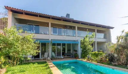 Casa com 4 quartos à venda na Rua Guato, 111, Vila Assunção, Porto Alegre por R$ 2.385.000