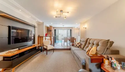 Casa em condomínio fechado com 4 quartos à venda na Rua Conrado Ferrari, 71, Jardim Isabel, Porto Alegre por R$ 870.000