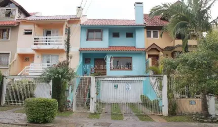 Casa com 3 quartos à venda na Rua Josué Guimarães, 192, Espírito Santo, Porto Alegre por R$ 700.000